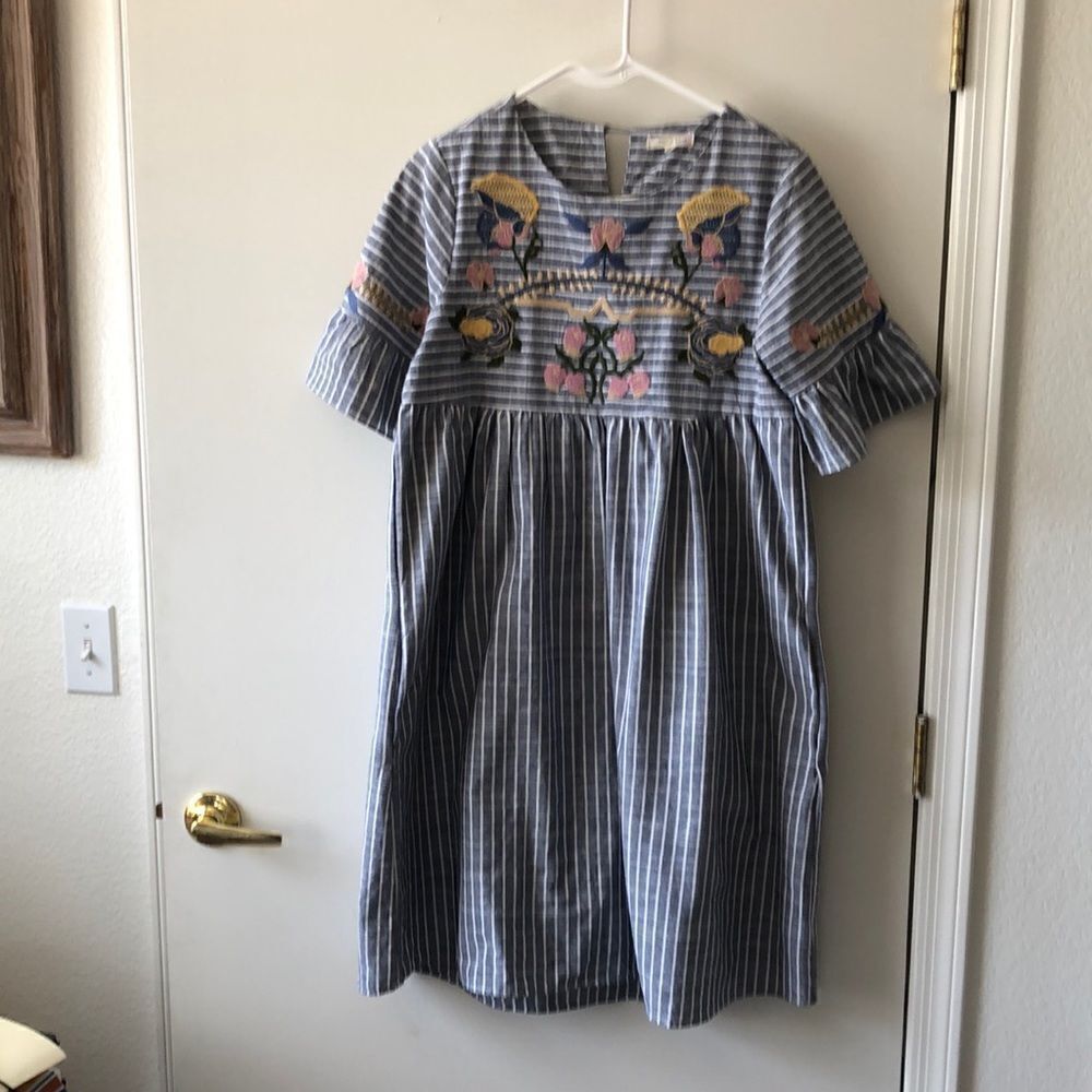 Tea n Rose Embroidered Dress Blue/white Stripes Size S Gently used